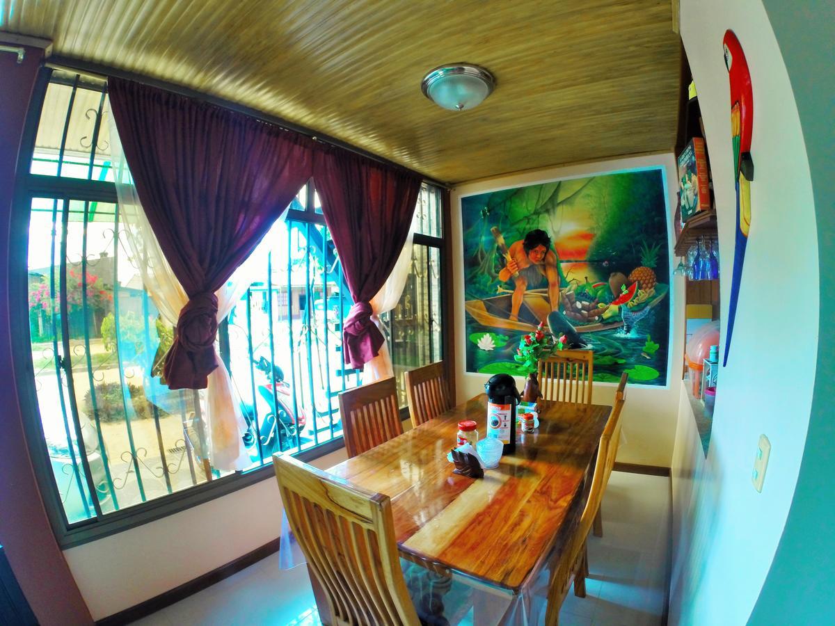 Hostal La Esperanza Leticia Exterior foto